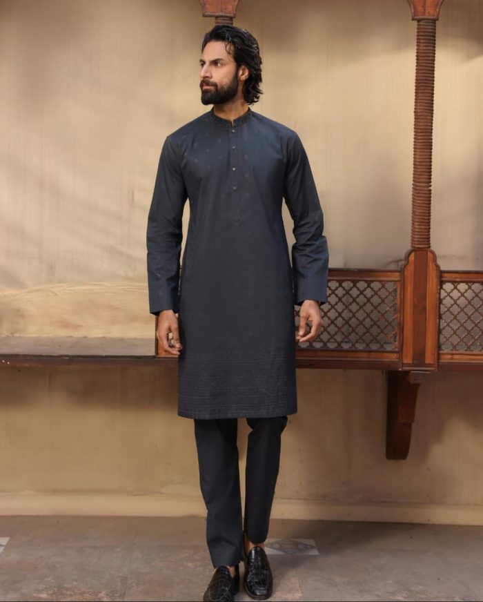 Dark Embroidered Kurta with Band Collar – MensStoreDark Embroidered Kurta with Band Collar – MensStoreDark Embroidered Kurta with Band Collar – MensStore