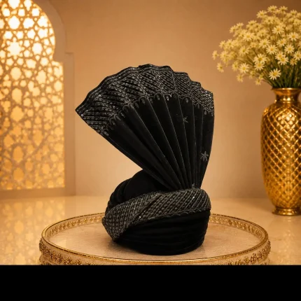 Make your wedding look unforgettable with this Luxury Black Velvet Groom Turban, crafted for modern grooms who appreciate timeless elegance