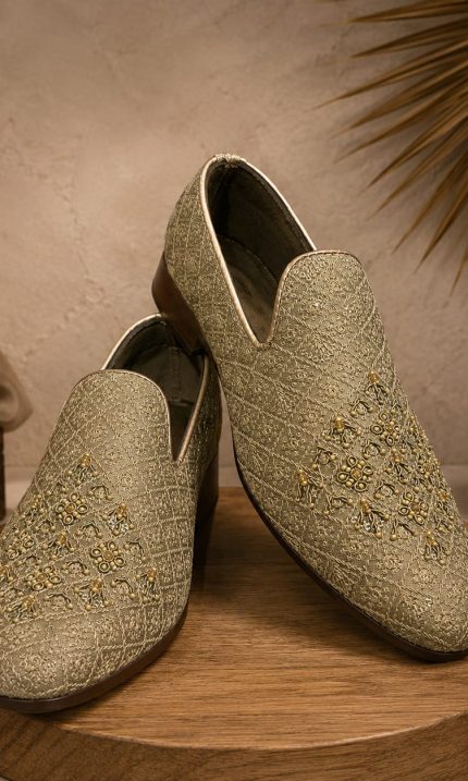 Elevate your wedding and festive look with our Luxury Golden Embroidered Loafers, designed with intricate traditional embroidery and a premium finish.