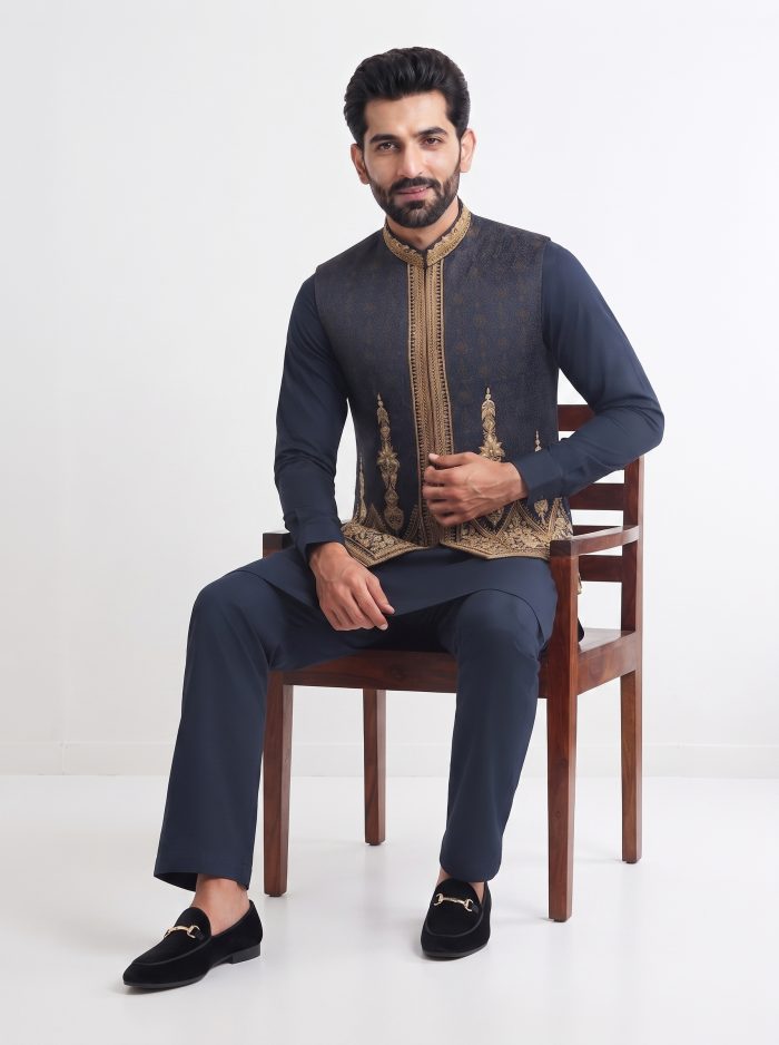 Banarsi Jamawar Handmade Embroidered Waistcoat  Stunning Premium Wedding Collection(W-21) - Image 4