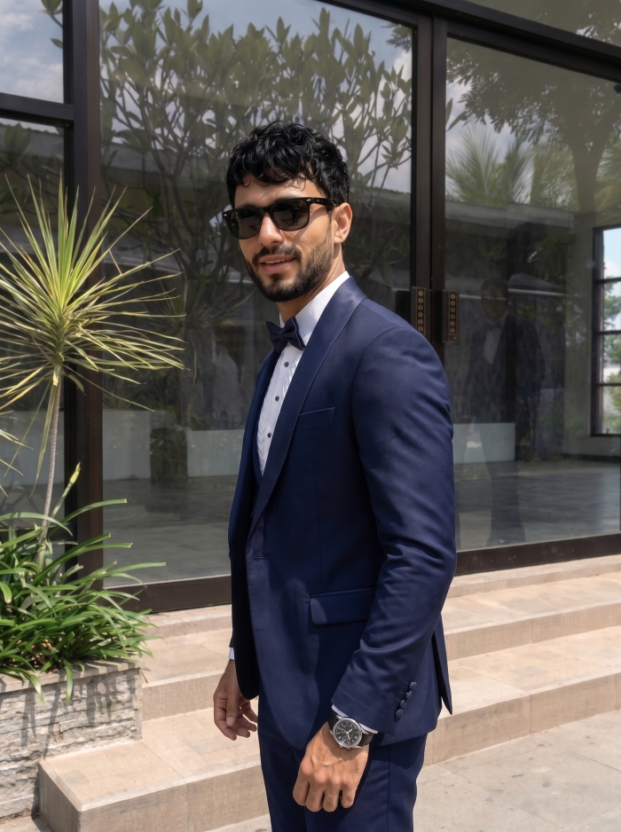Luxury Tropical Fabric Designer Three Piece Suit for Men Premium Navy Blue Formal Wear - Image 3